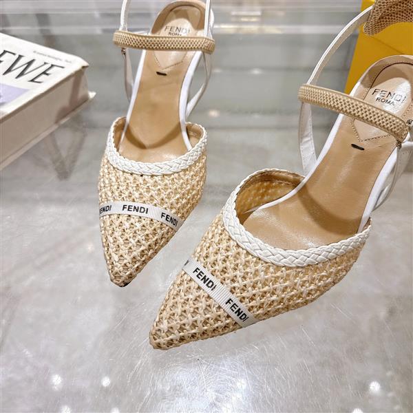 2025112818419273 260